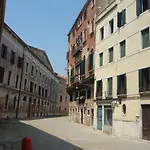 Ca' Badoer East Apartamento